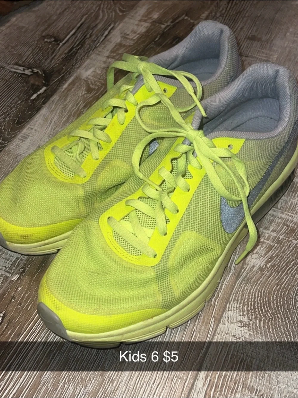 Nike Kids Neon Yellow Mesh Lace-Up Sneakers